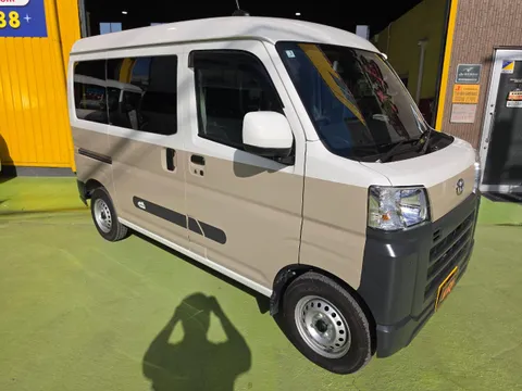 Toyota Pixis Van