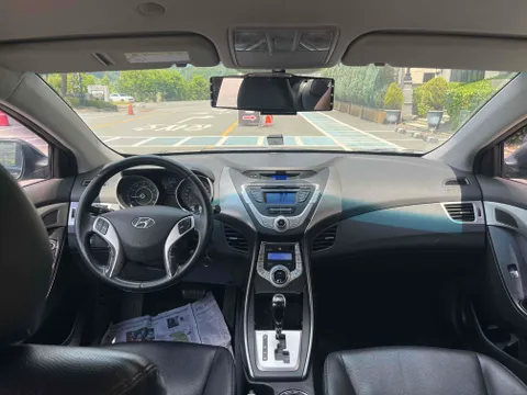 Hyundai Elantra (Avante)