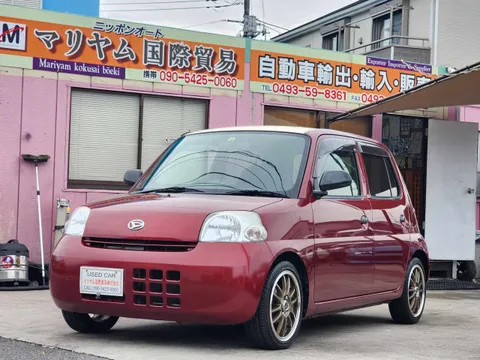 Daihatsu Esse