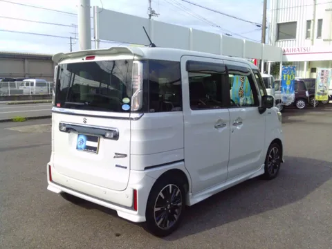 Suzuki Spacia Custom