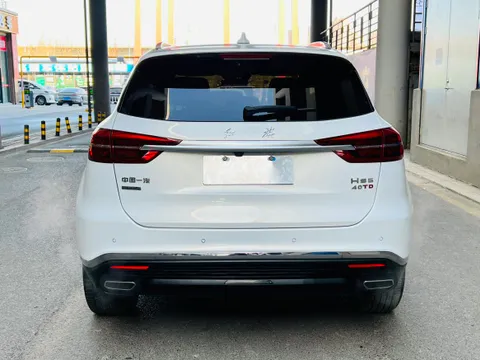 Hongqi HS5