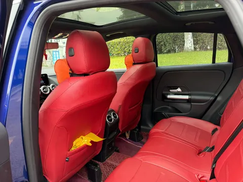 Mercedes-Benz Mercedes-Benz GLA
