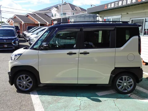 Mitsubishi Delica Mini