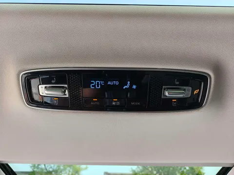 Roewe iMAX8