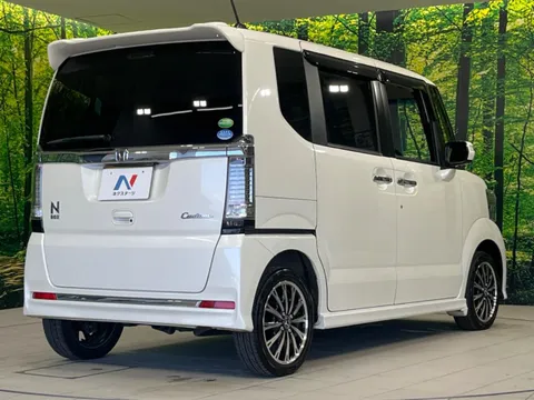 Honda N-BOX Custom