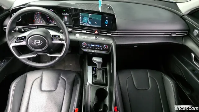Hyundai Elantra (Avante)