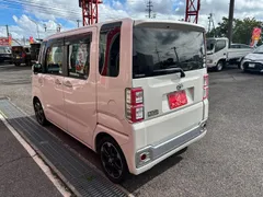 Toyota Pixis Mega
