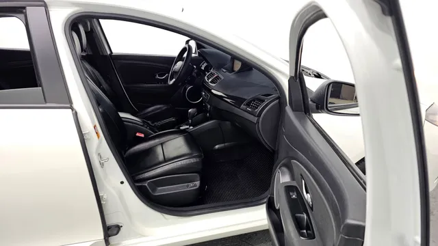Renault SM3