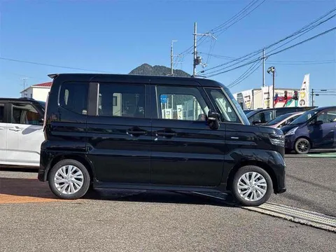 Suzuki Spacia Custom