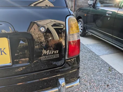 Daihatsu Mira Gino