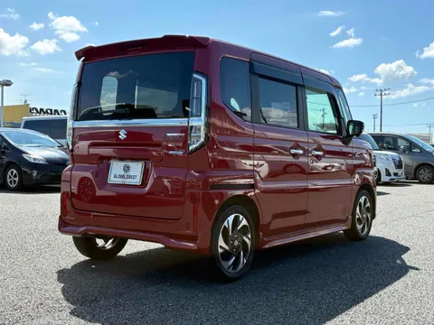 Suzuki Spacia Custom