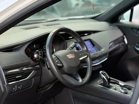 Cadillac XT4