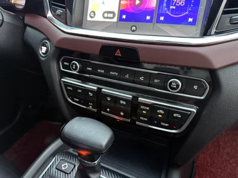Gac GS8