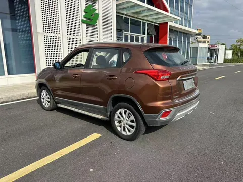 BAIC Senova X35