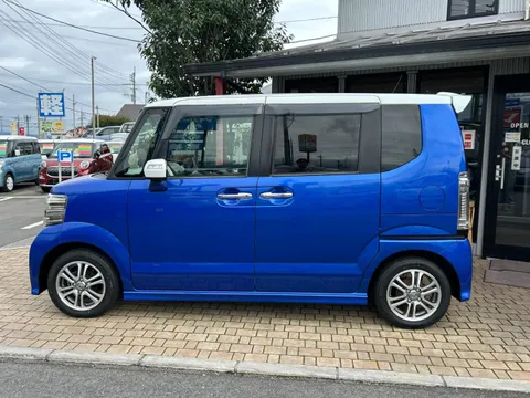 Honda N-BOX Custom