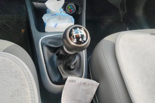 Kia Pegas