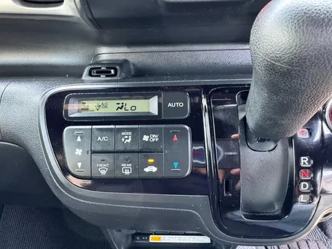 Honda N-BOX Slash
