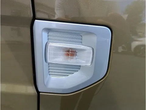 Toyota Pixis Mega