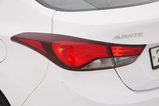 Hyundai Elantra (Avante)
