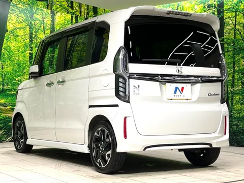 Honda N-BOX Custom