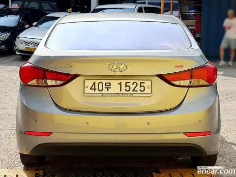 Hyundai Elantra (Avante)