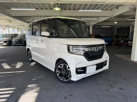 Honda N-BOX Custom