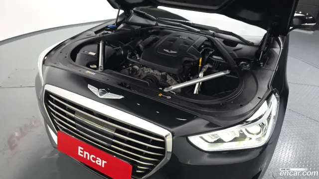 Genesis G90 (EQ900)