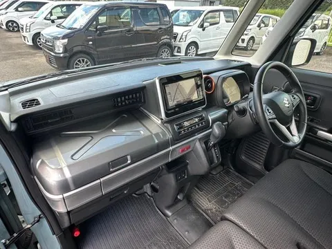 Suzuki Spacia Gear