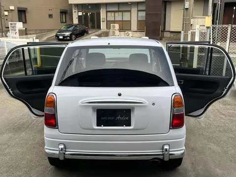 Daihatsu Mira Gino