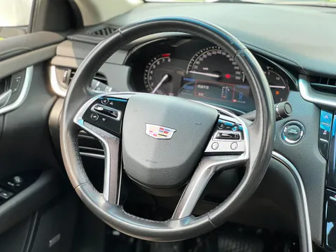 Cadillac XTS