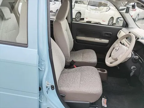 Daihatsu Mira Tocot