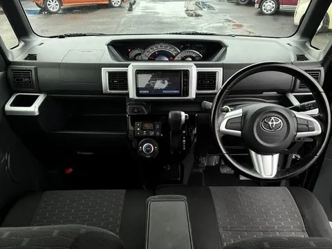 Toyota Pixis Mega
