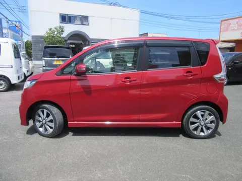 Mitsubishi eK Custom