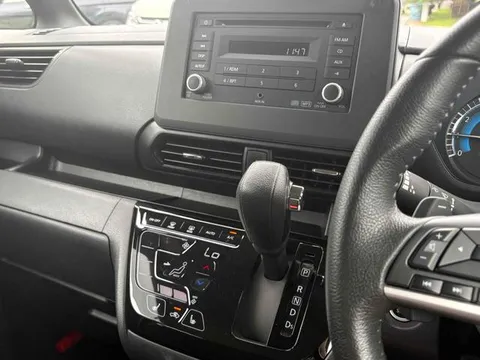 Mitsubishi eK X Space