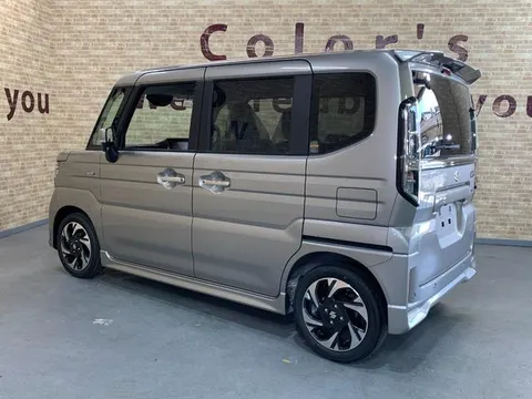 Suzuki Spacia Custom