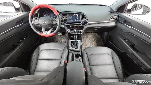 Hyundai Elantra (Avante)