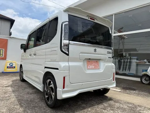 Suzuki Spacia Custom