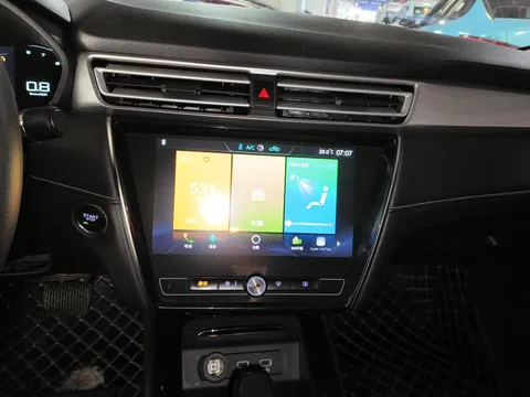 Roewe i5