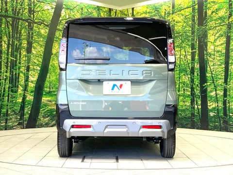 Mitsubishi Delica Mini