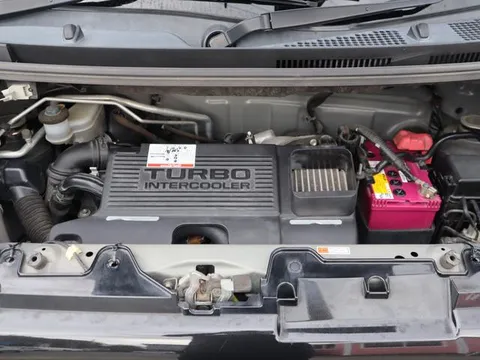 Toyota Pixis Mega