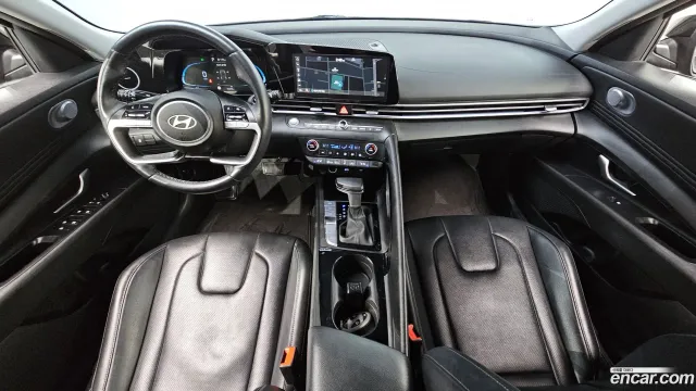 Hyundai Elantra (Avante)