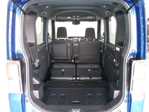 Toyota Pixis Mega