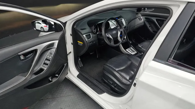 Hyundai Elantra (Avante)