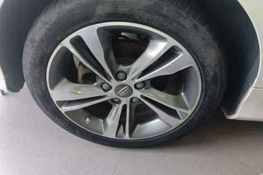 Geely Binray