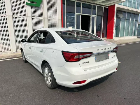 Roewe i5