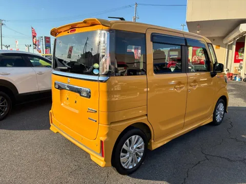 Suzuki Spacia Custom