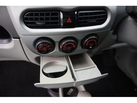 Mitsubishi I