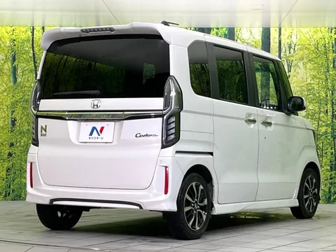 Honda N-BOX Custom