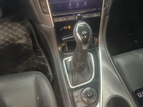 Infiniti Q50L