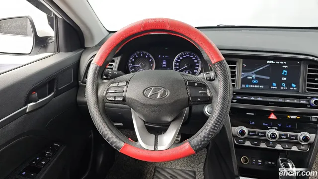 Hyundai Elantra (Avante)